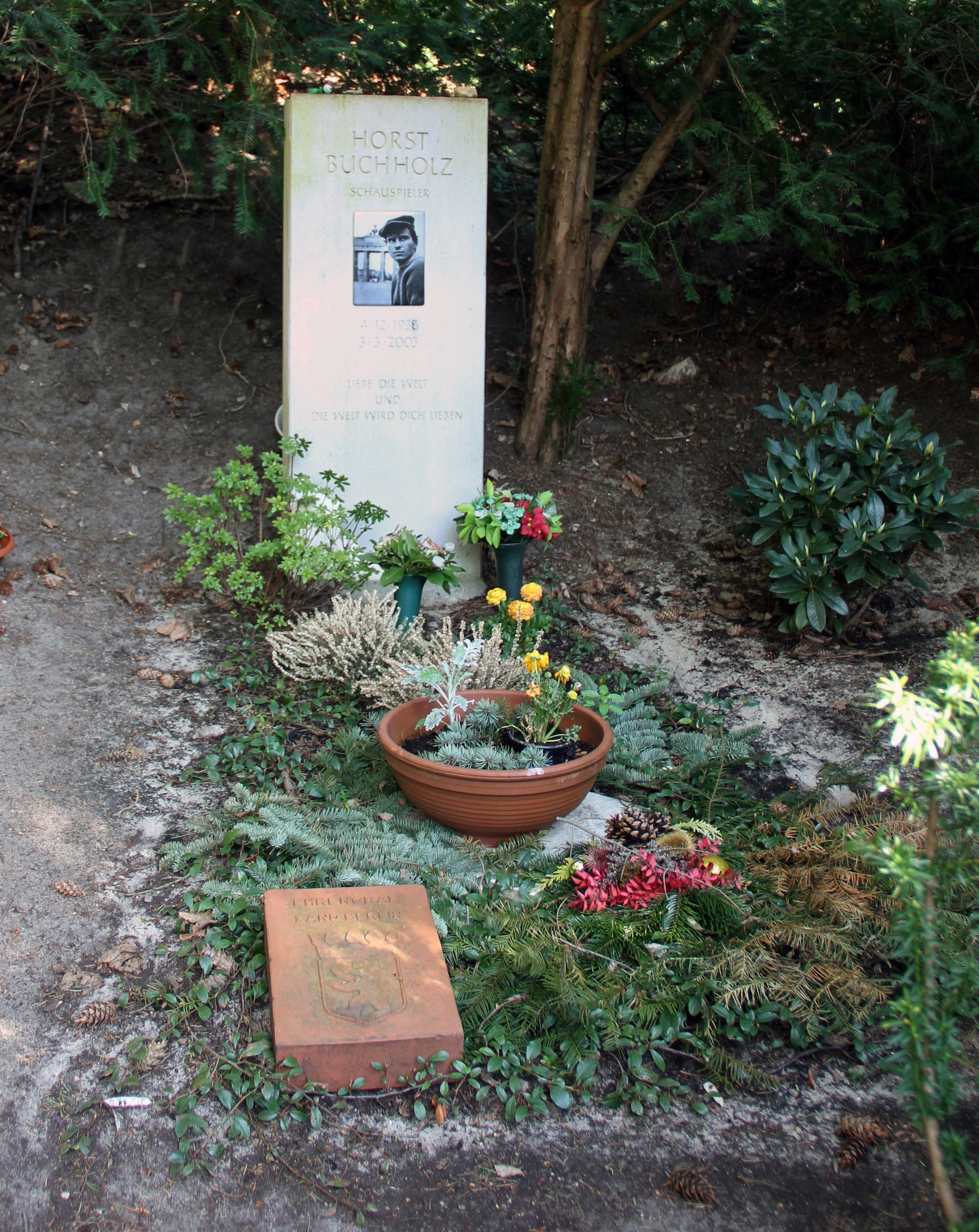 Ehrengrab von Horst Buchholz auf dem Friedhof Heerstraße